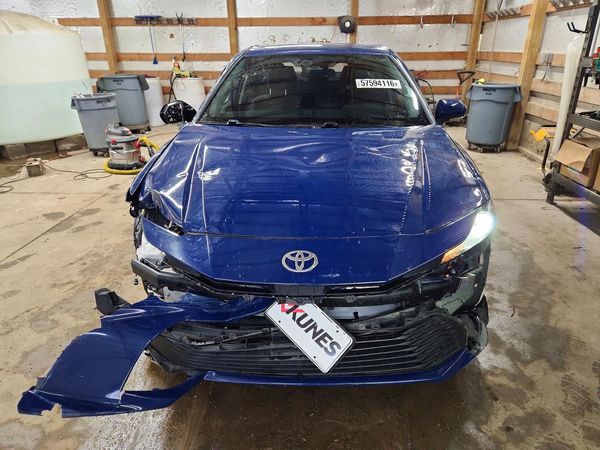 2025 TOYOTA CAMRY