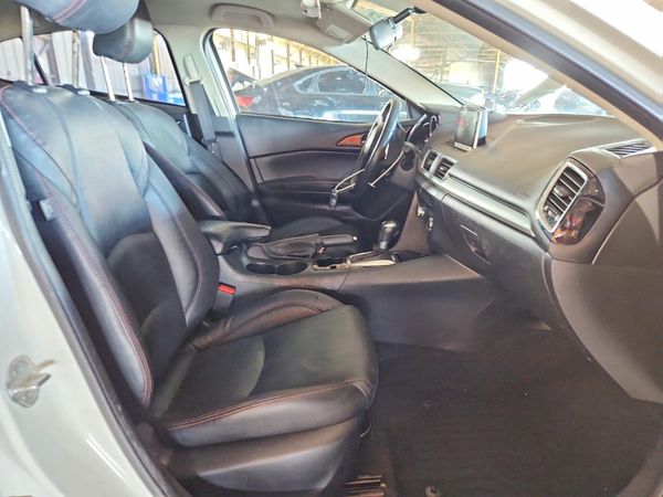 2014 MAZDA 3 Touring/GS