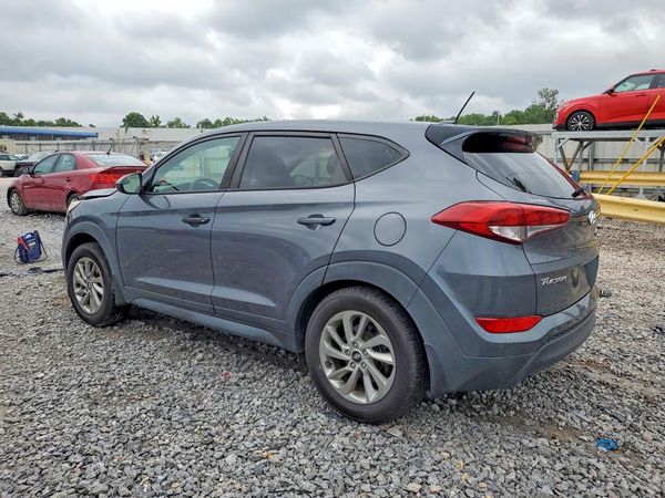 2017 HYUNDAI TUCSON SE (no options)