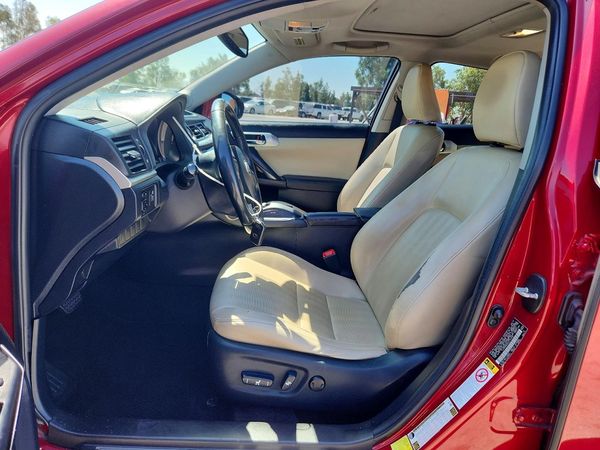 2013 LEXUS CT 200h