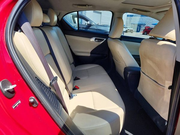 2013 LEXUS CT 200h