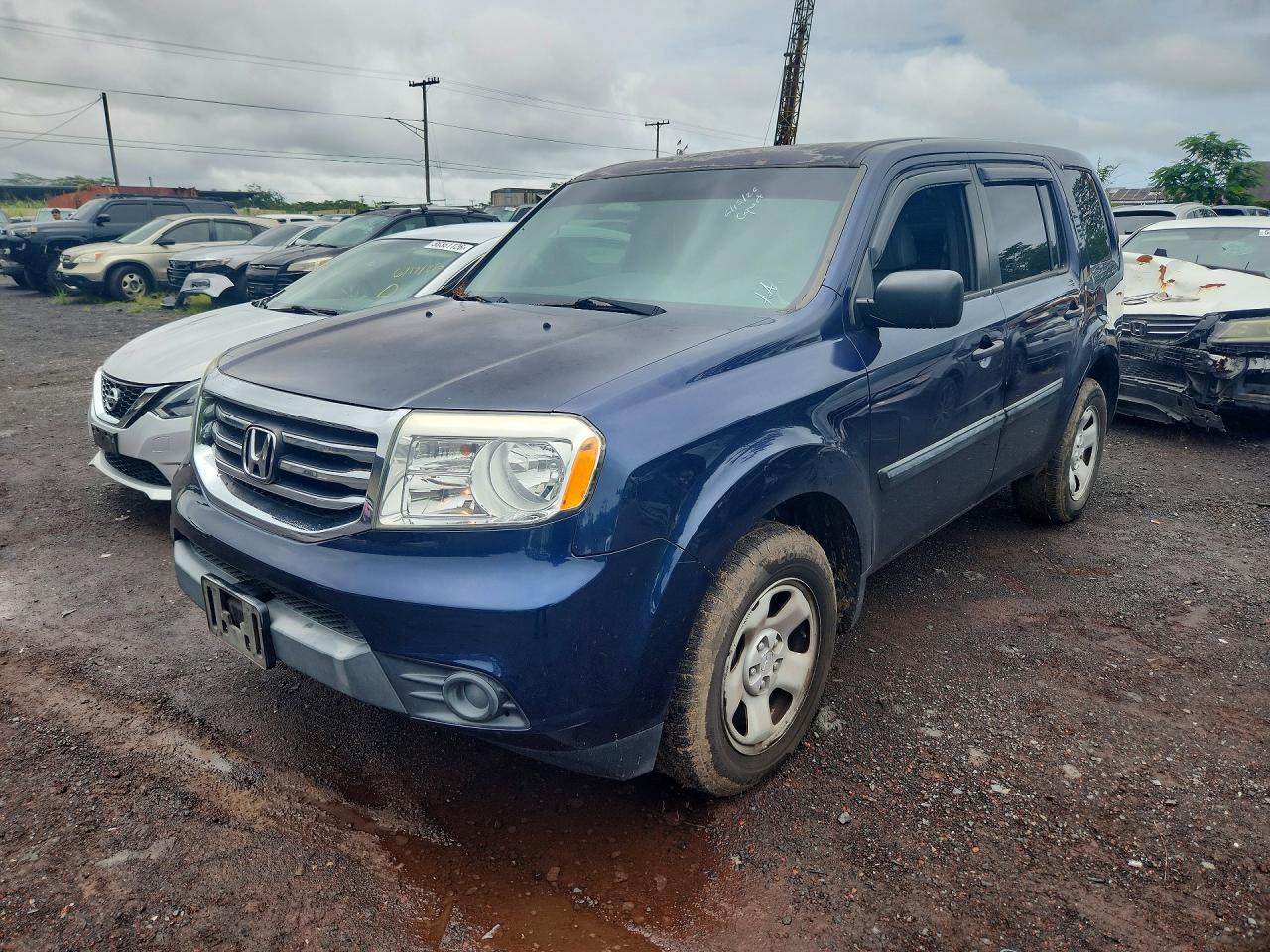 2014 HONDA PILOT LX — Front 3/4