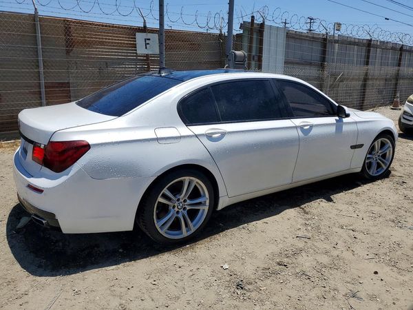 2014 BMW 750