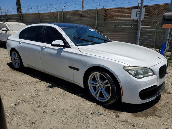 2014 BMW 750