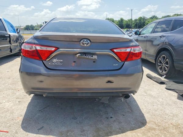 2016 TOYOTA CAMRY