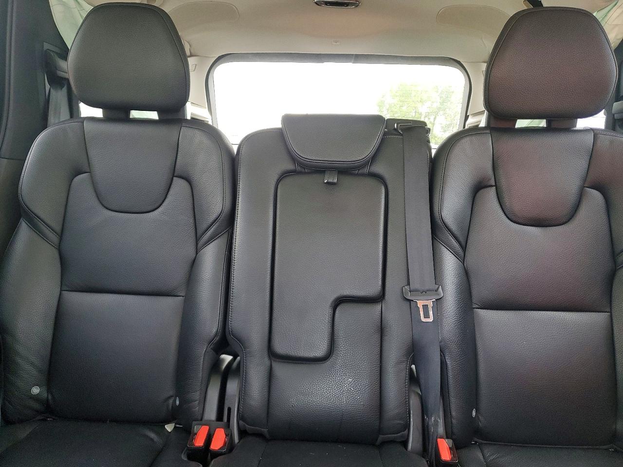 2016 VOLVO XC90 SV42 Momentum