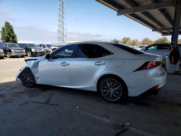 2016 LEXUS IS 200t