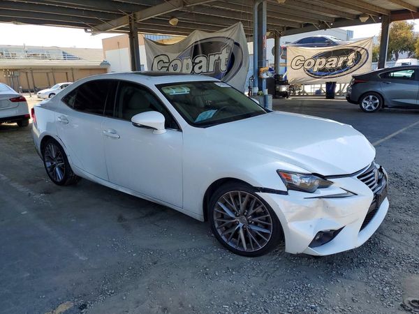 2016 LEXUS IS 200t