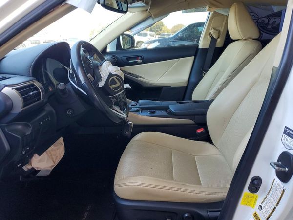 2016 LEXUS IS 200t
