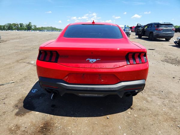 2026 FORD MUSTANG I4