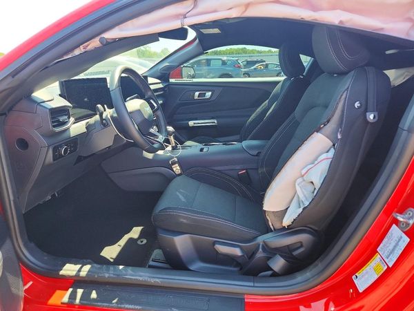 2026 FORD MUSTANG I4