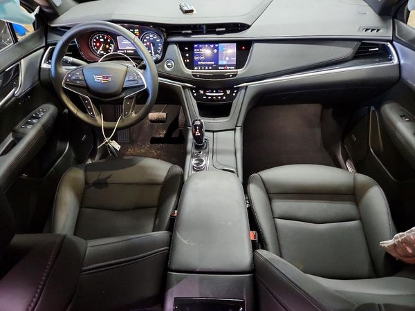 2025 CADILLAC XT5