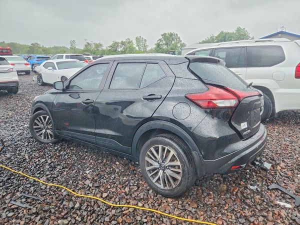 2021 NISSAN KICKS
