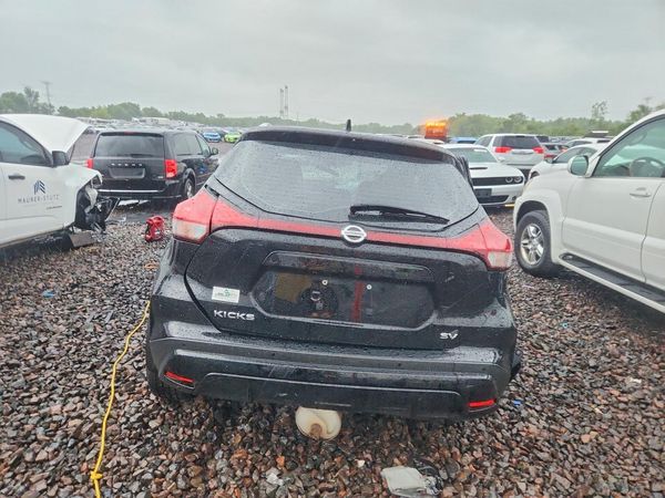2021 NISSAN KICKS