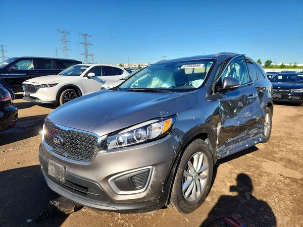 2016 KIA SORENTO L / LX
