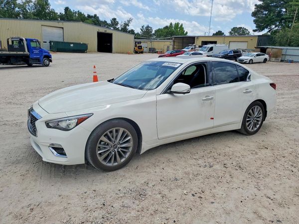 2022 INFINITI Q50 LUXE