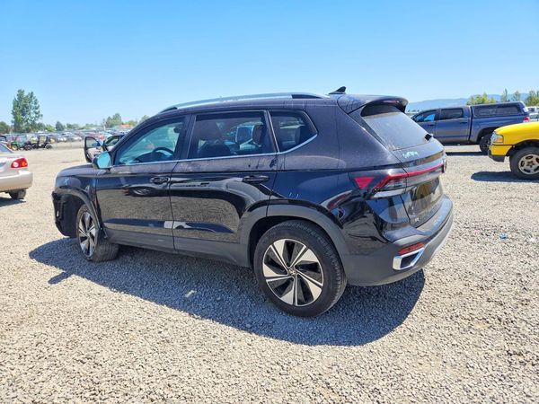 2025 VOLKSWAGEN TAOS 4Motion SE