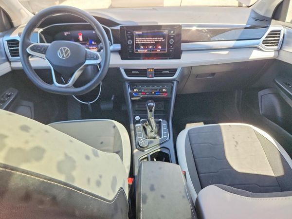2025 VOLKSWAGEN TAOS 4Motion SE