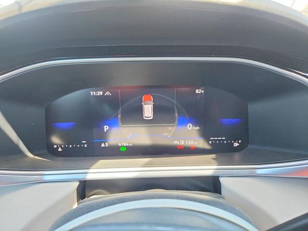 2025 VOLKSWAGEN TAOS 4Motion SE
