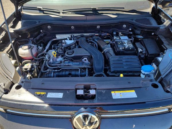 2025 VOLKSWAGEN TAOS 4Motion SE