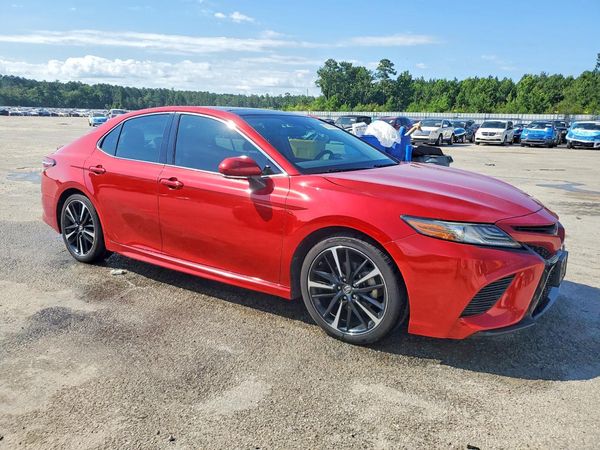 2019 TOYOTA CAMRY XSE
