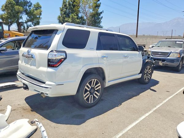 2022 TOYOTA 4RUNNER Limited