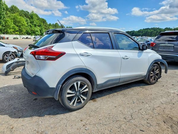 2018 NISSAN KICKS