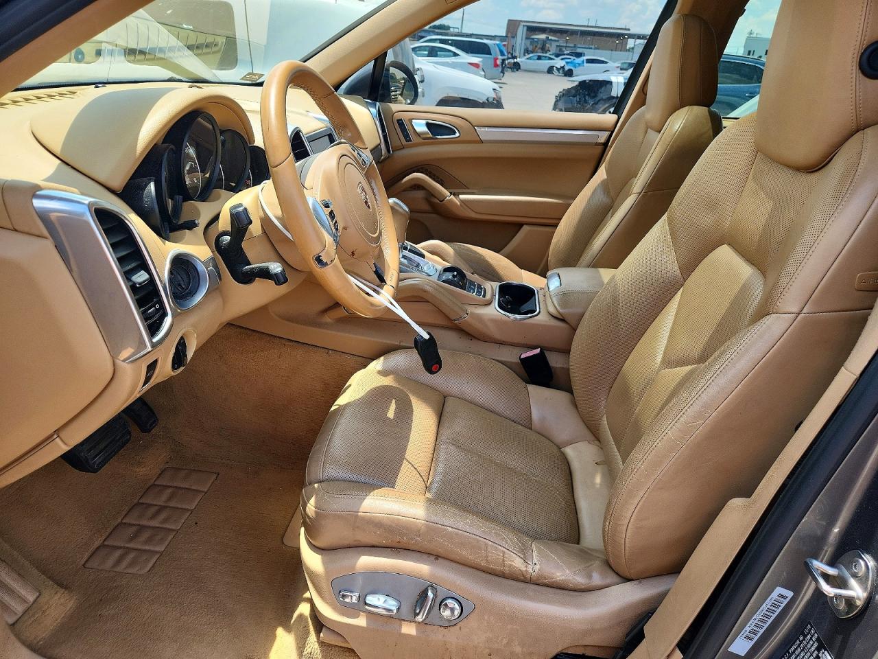 2011 PORSCHE CAYENNE