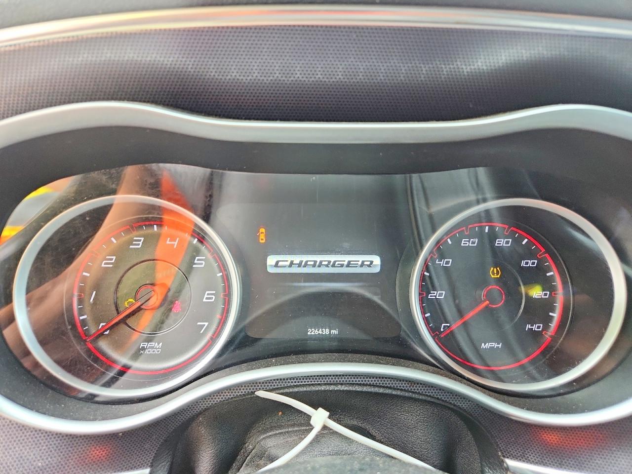 2016 DODGE CHARGER SXT
