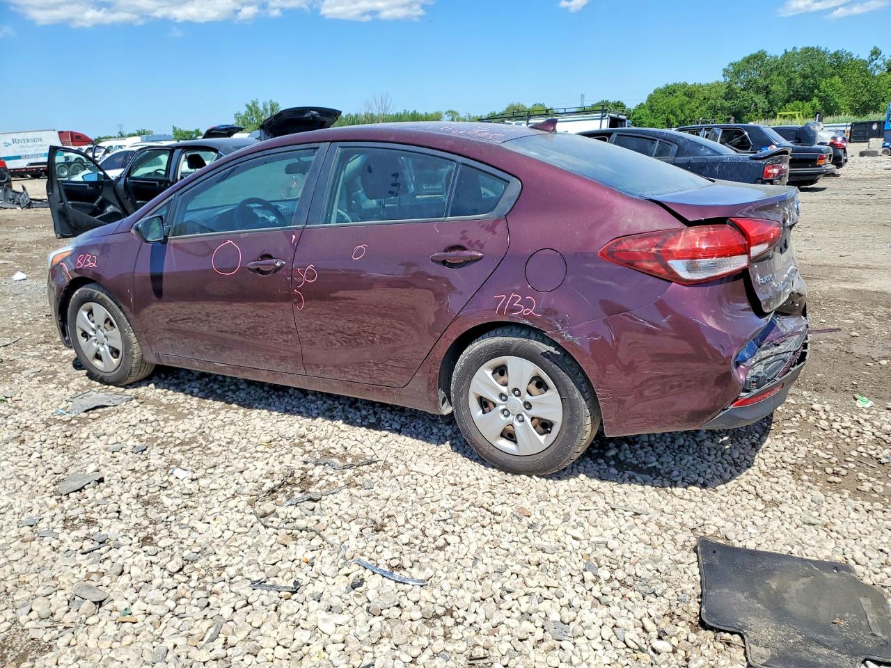 2017 KIA FORTE LX Base