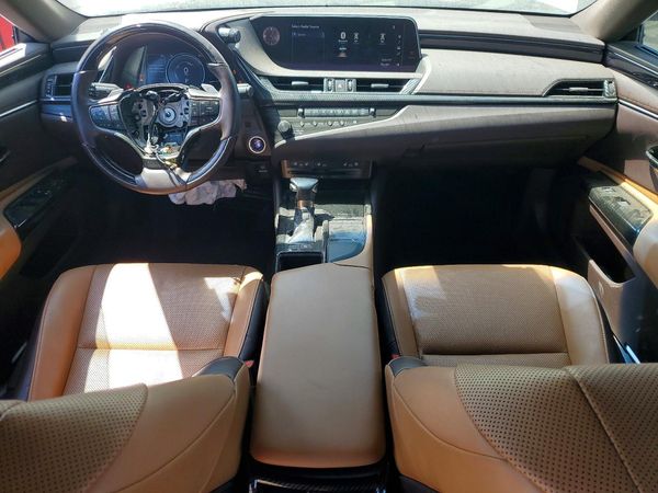 2020 LEXUS ES