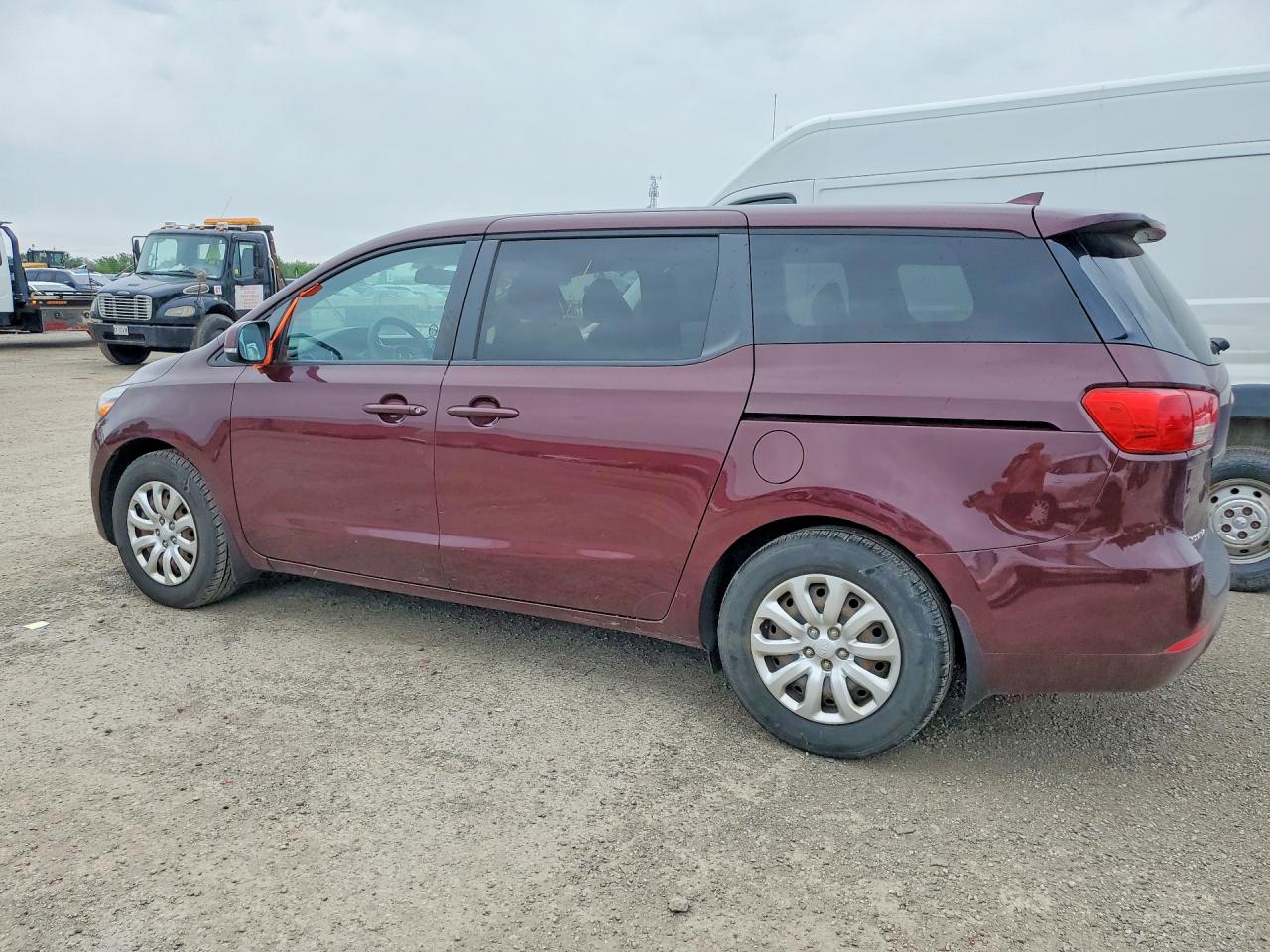 2016 KIA SEDONA L - Low level