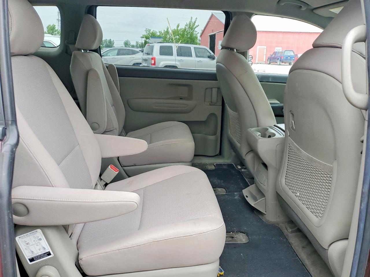 2016 KIA SEDONA L - Low level