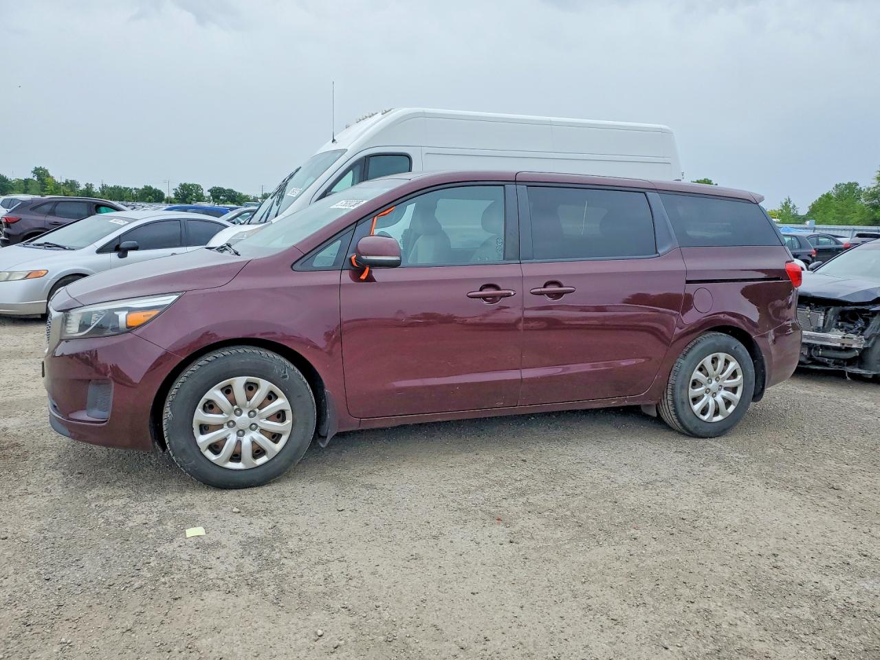 2016 KIA SEDONA L - Low level