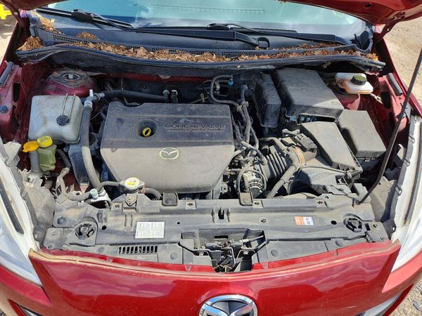 2012 MAZDA 5 Sport/GX — Engine bay