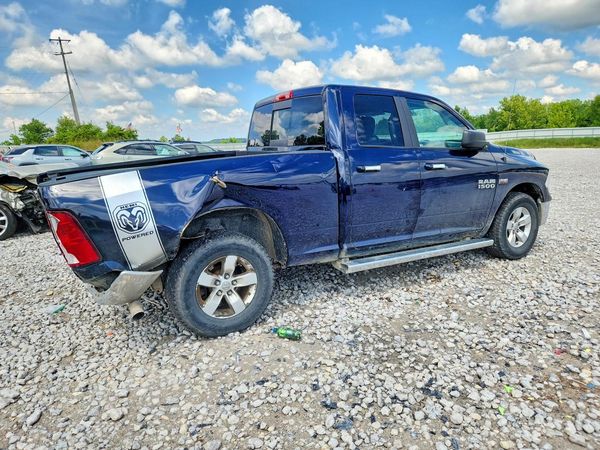2017 RAM 1500 SLT QUAD CAB 4X4