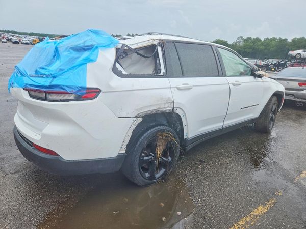 2021 JEEP GRAND CHEROKEE L LAREDO 4X4