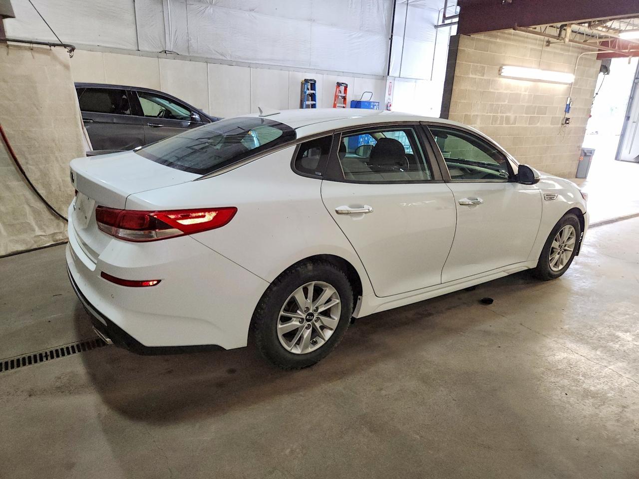 2019 KIA OPTIMA LX, S