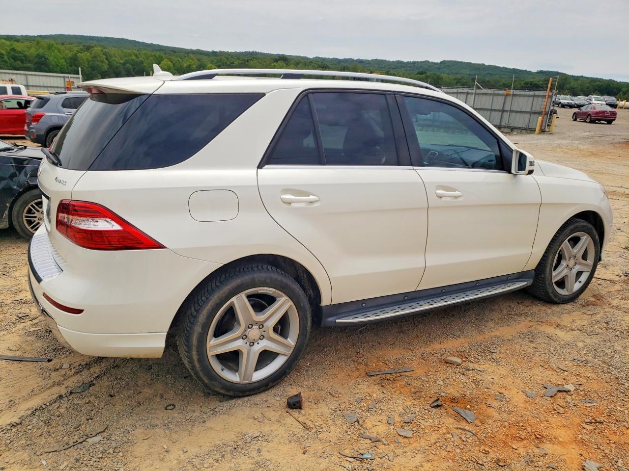 2014 MERCEDES-BENZ ML ML550 4-MATIC