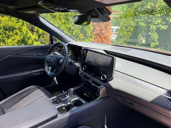 2023 LEXUS RX 500H