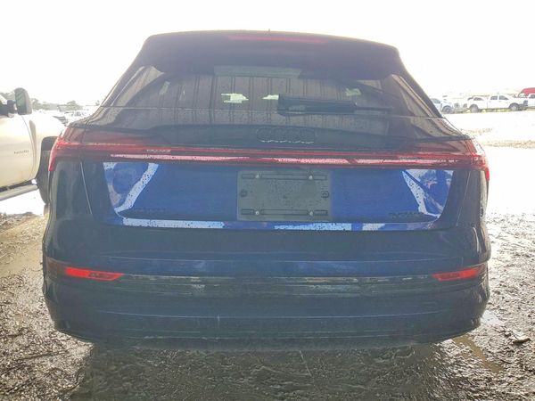 2022 AUDI E-TRON