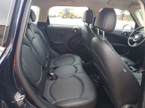 2014 MINI COOPER