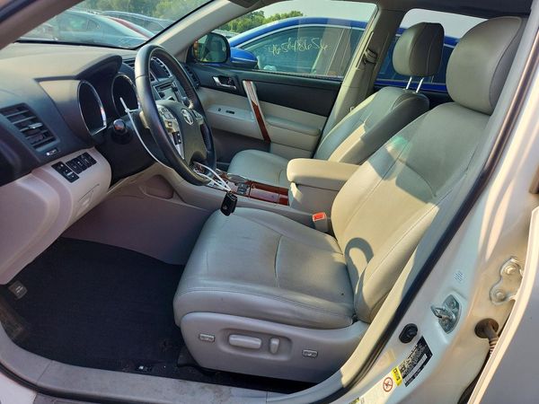 2013 TOYOTA HIGHLANDER Base/Hybrid