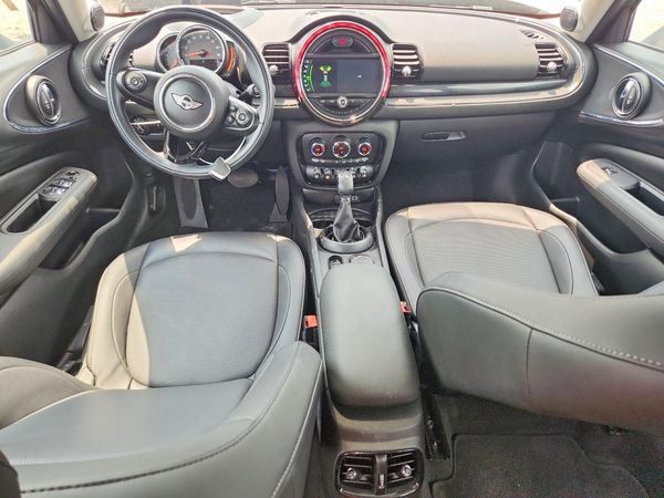 2018 MINI COOPER