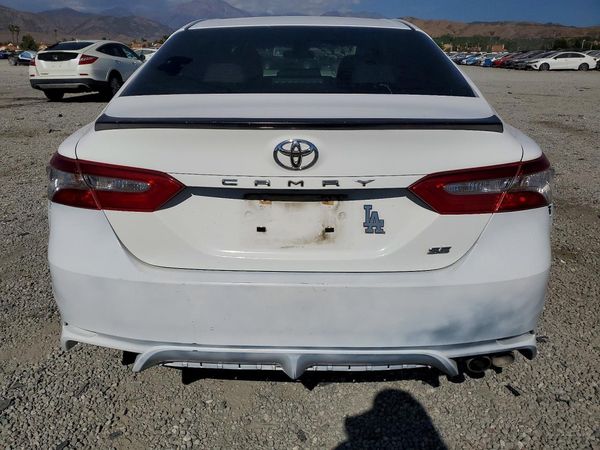 2018 TOYOTA CAMRY