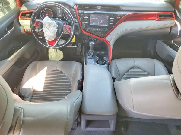 2018 TOYOTA CAMRY