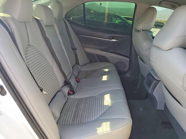 2018 TOYOTA CAMRY