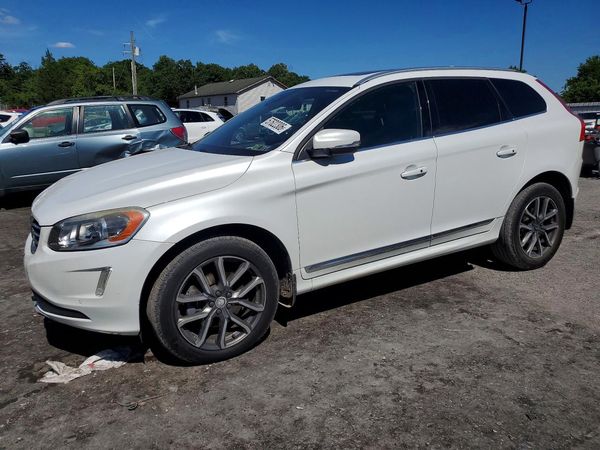 2016 VOLVO XC60