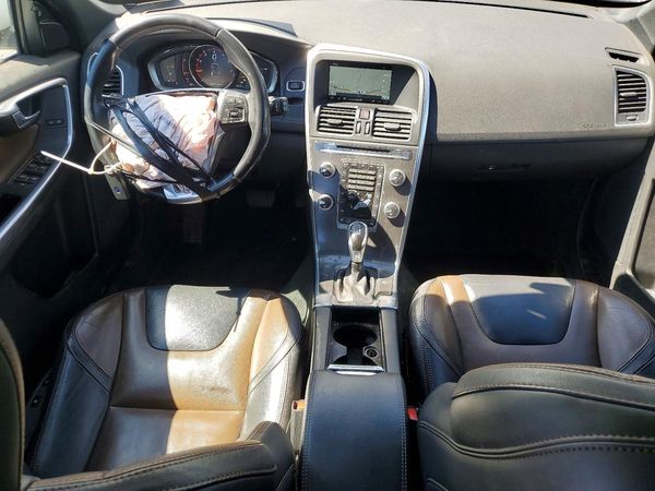 2016 VOLVO XC60