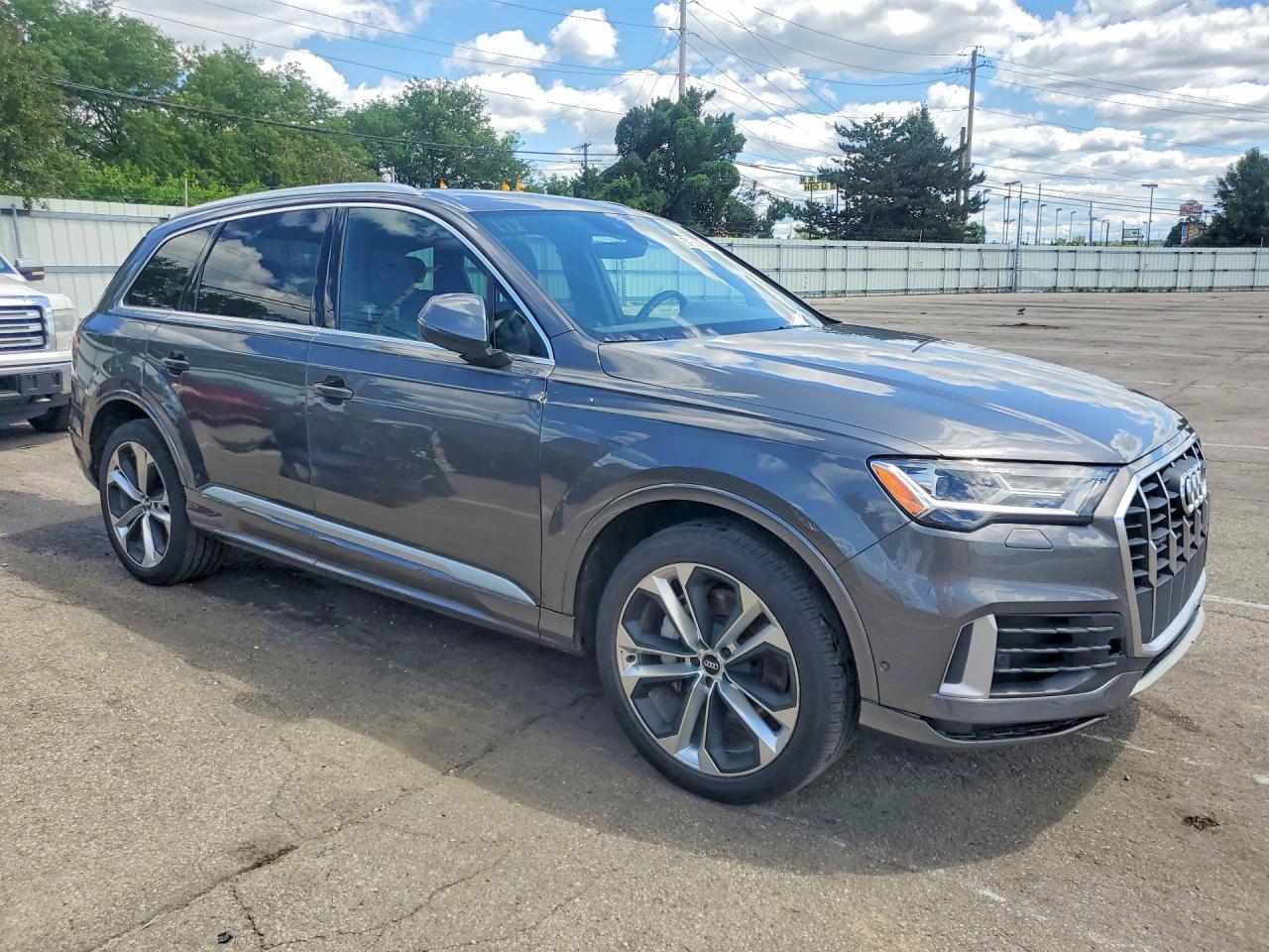 2020 AUDI Q7 quattro Premium Plus